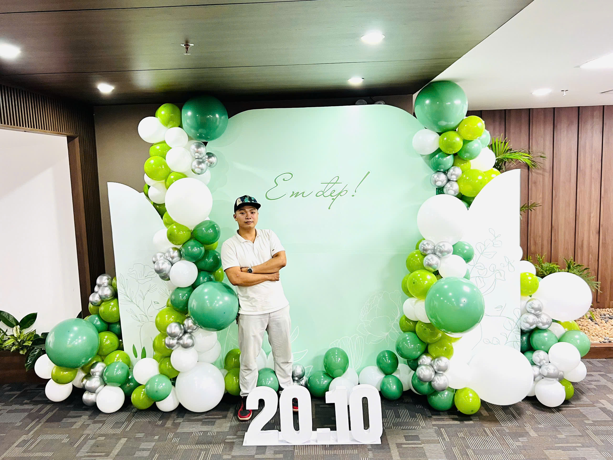 Mẫu Background 20/10 Đẹp Cho Công Ty